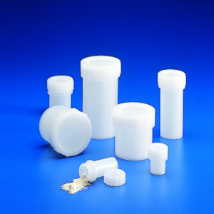 Contenedores con tapón de rosca marca Kartell