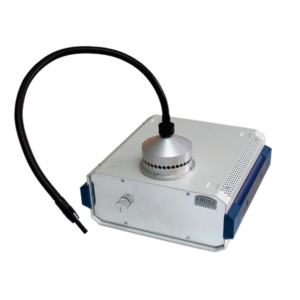 29. Fuente de luz fría con control electrónico de brillo KL5125 marca Kruss